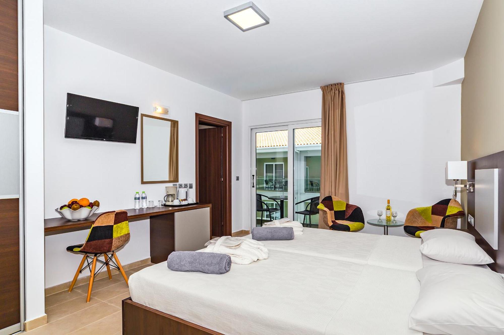 White Olive Premium Laganas Hotel ภายนอก รูปภาพ