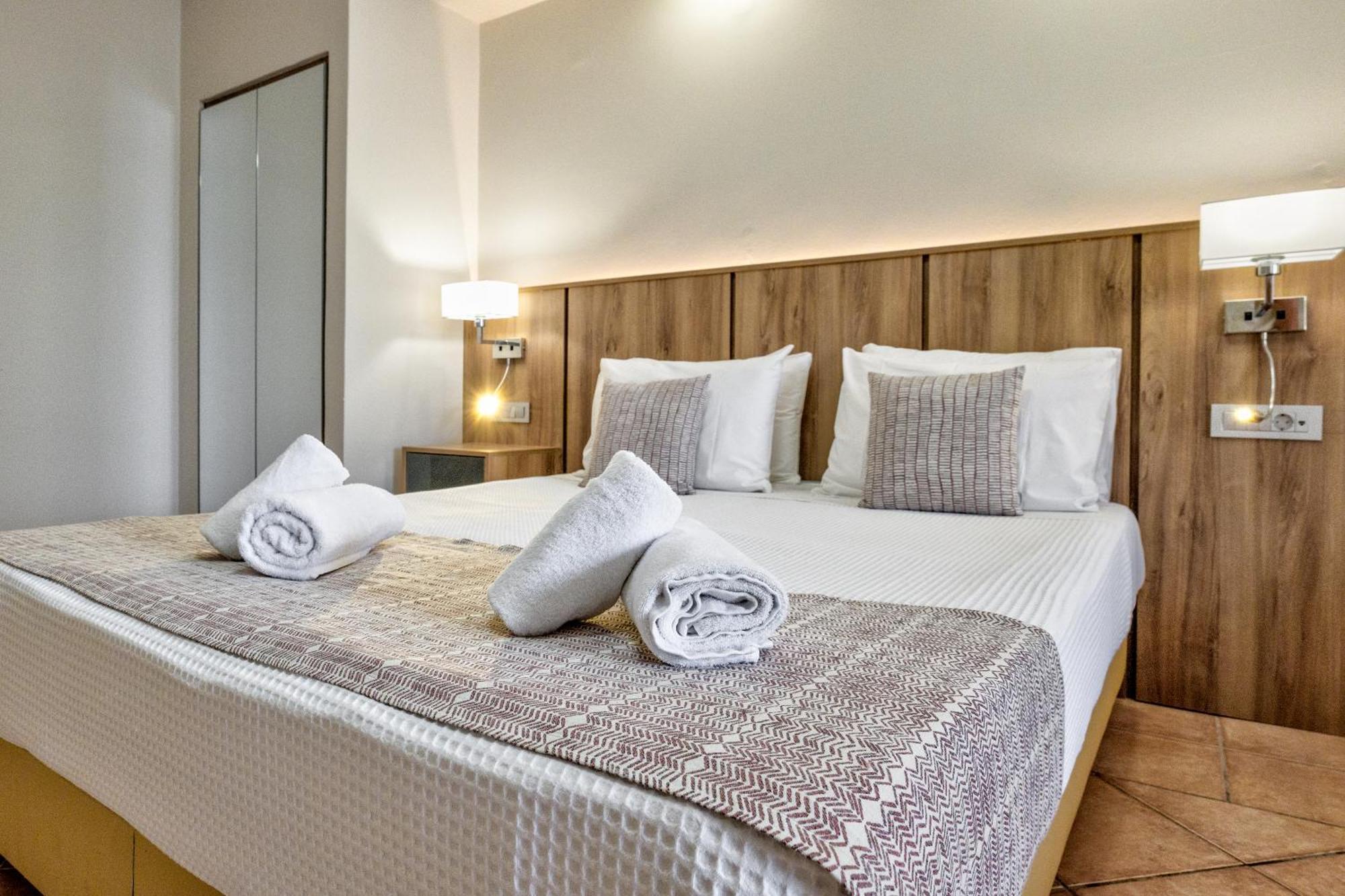 White Olive Premium Laganas Hotel ภายนอก รูปภาพ